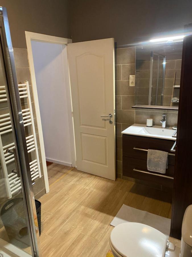 Superbe Appartement Charleroi Eksteriør bilde